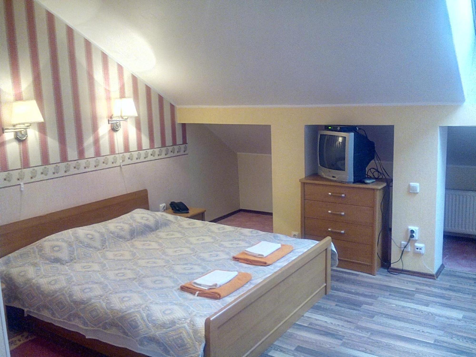 Central Hotel Narva Habitación foto