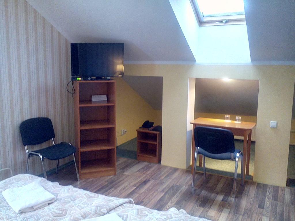 Central Hotel Narva Habitación foto